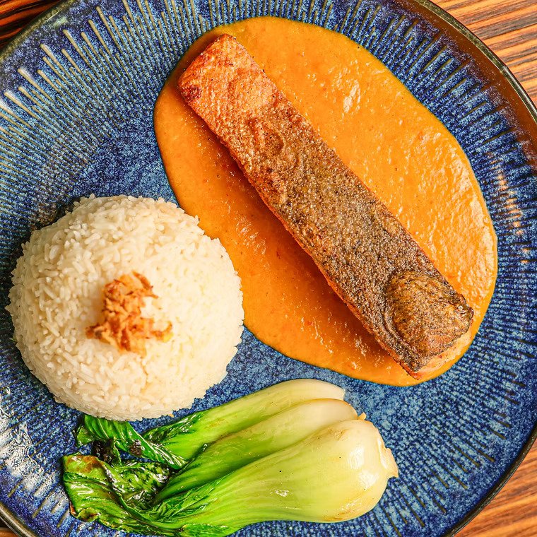 Salmón en salsa de mango picante